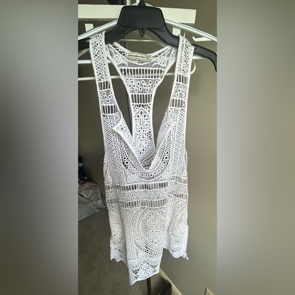 ABERCROMBIE LACE/ CROCHET COVER UP SIZE XS/S